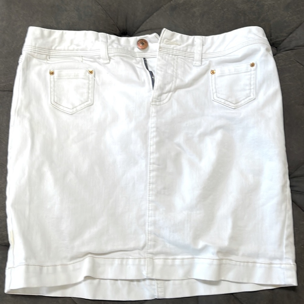 White denim mini skirt